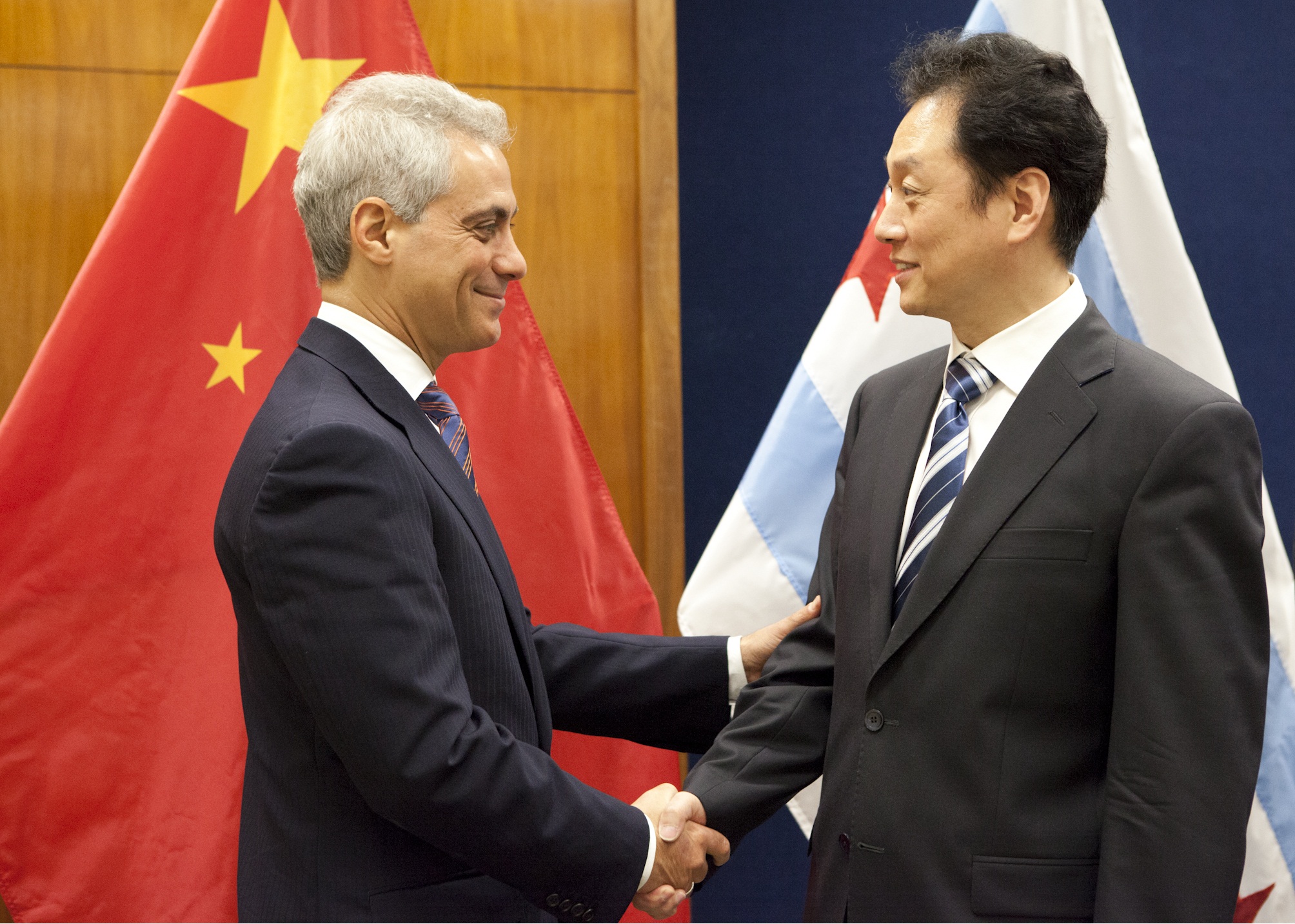 Mayor Emanuel welcomes to Chicago Mr. Wang Chao, Vice Minister of Commerce for the People’s Republic of China.  Photo Credit: Brooke C